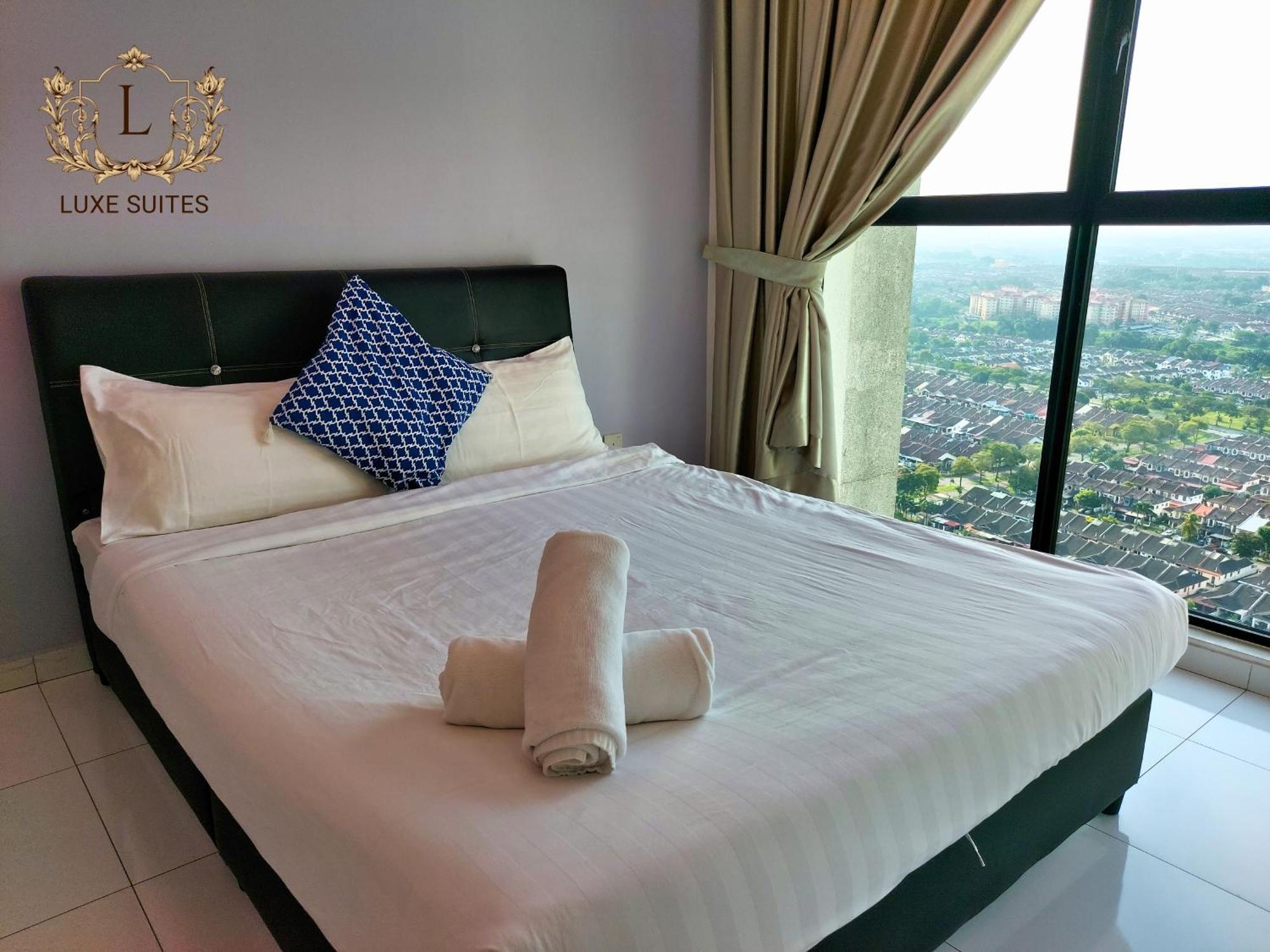 Luxe Suites At Skyloft ยะโฮร์บาห์รู ภายนอก รูปภาพ