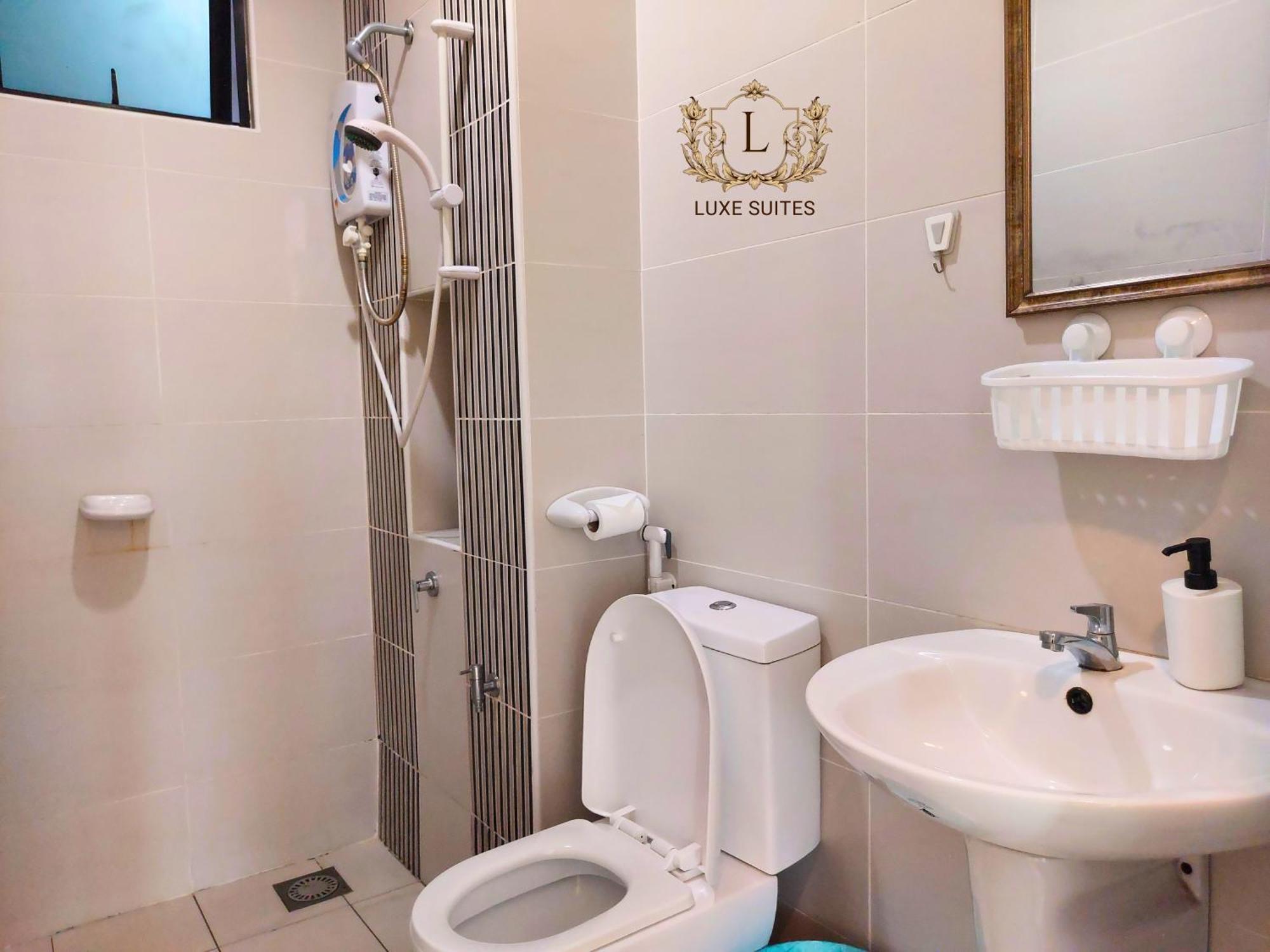 Luxe Suites At Skyloft ยะโฮร์บาห์รู ภายนอก รูปภาพ