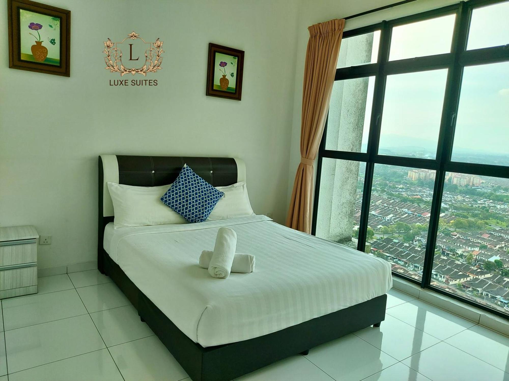 Luxe Suites At Skyloft ยะโฮร์บาห์รู ภายนอก รูปภาพ