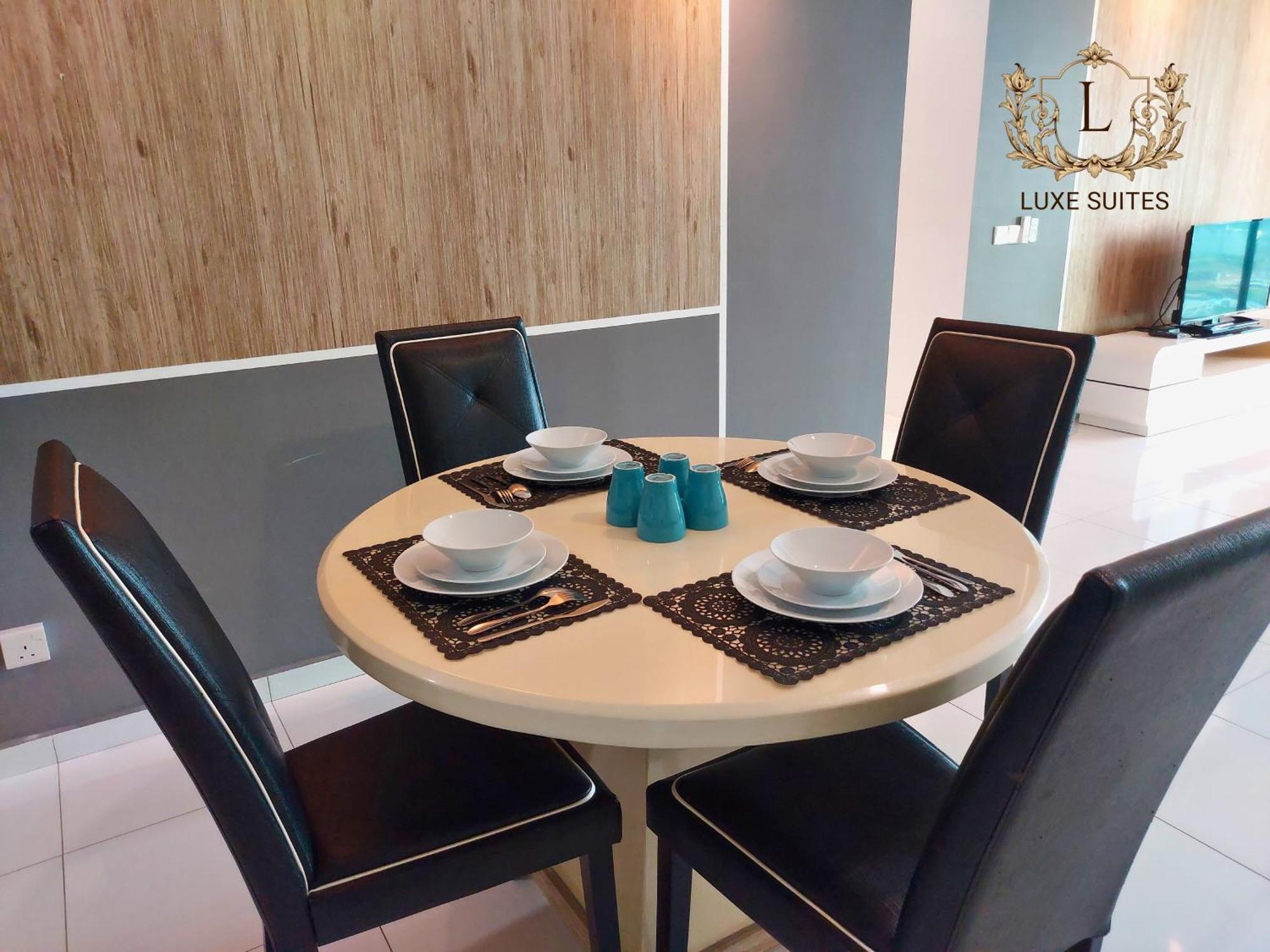 Luxe Suites At Skyloft ยะโฮร์บาห์รู ภายนอก รูปภาพ