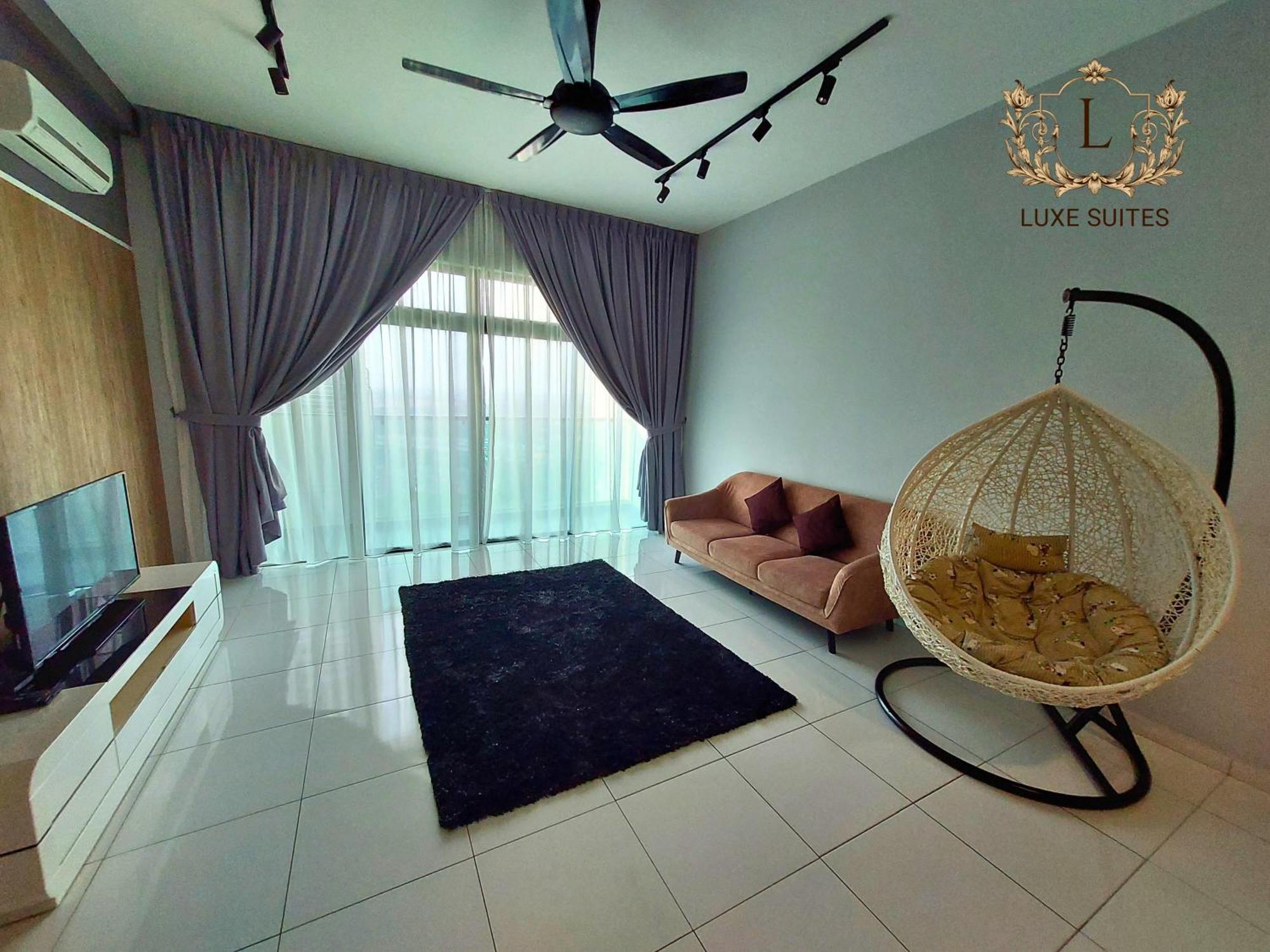 Luxe Suites At Skyloft ยะโฮร์บาห์รู ภายนอก รูปภาพ