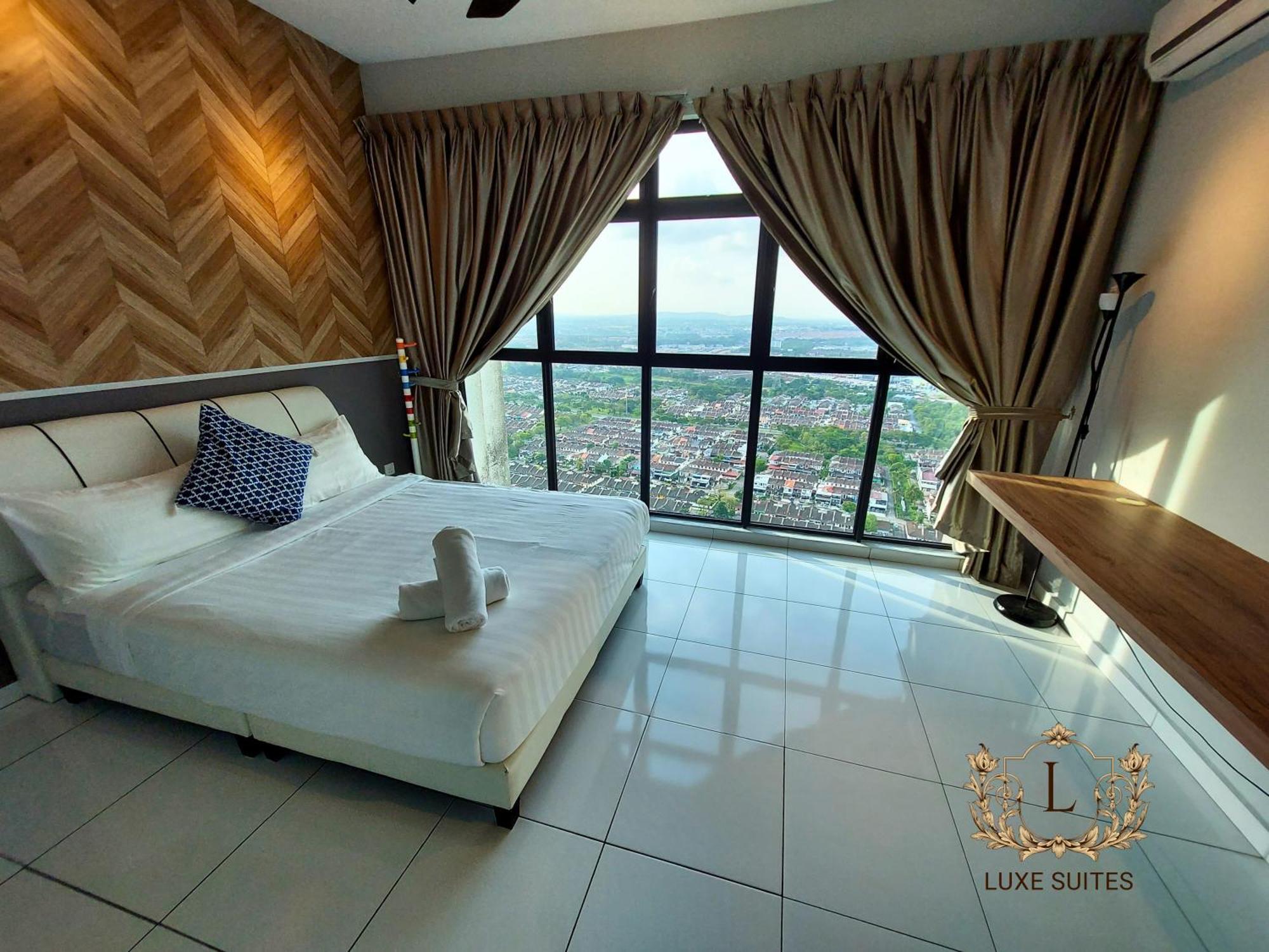 Luxe Suites At Skyloft ยะโฮร์บาห์รู ภายนอก รูปภาพ