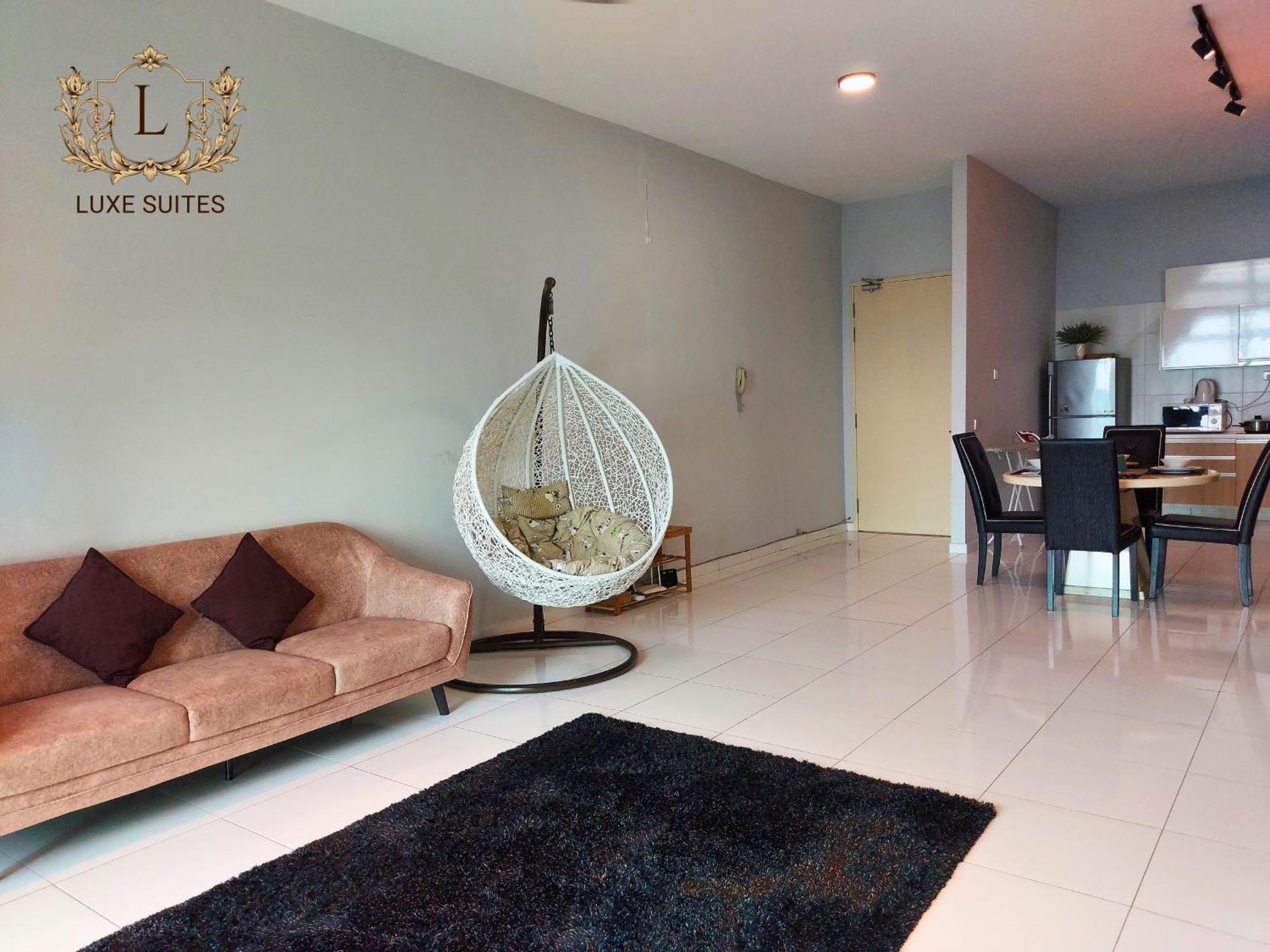 Luxe Suites At Skyloft ยะโฮร์บาห์รู ภายนอก รูปภาพ