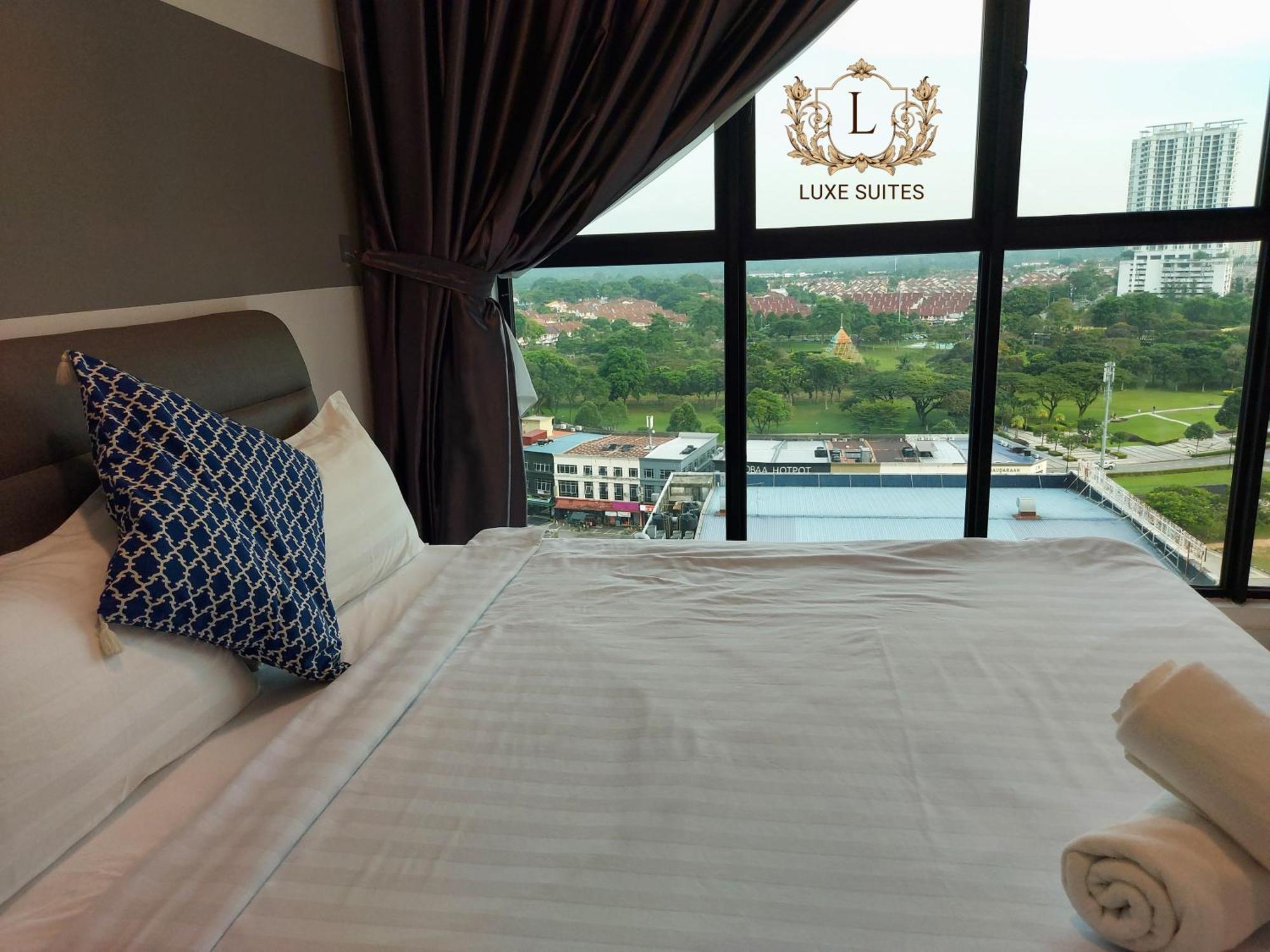 Luxe Suites At Skyloft ยะโฮร์บาห์รู ภายนอก รูปภาพ
